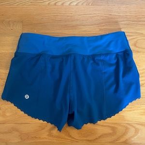 Blue scalloped edge lululemon shorts size 4